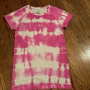 Ivivva tie-dye shirt (fits like a size 10)